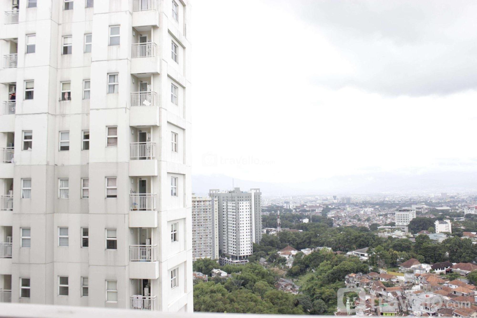 Fabolous Thematic 2br At Parahyangan Near Unpar By Travelio Apartemen *
